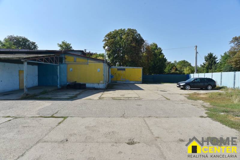 PRENÁJOM: VÝROBNÝ, SKLADOVÝ PRIESTOR, PRIESTOR PRE AUTOSERVIS, KOMÁRNO DSC_2931.JPG