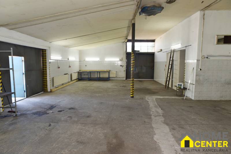 PRENÁJOM: VÝROBNÝ, SKLADOVÝ PRIESTOR, PRIESTOR PRE AUTOSERVIS, KOMÁRNO 4.JPG