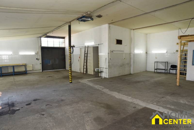 PRENÁJOM: VÝROBNÝ, SKLADOVÝ PRIESTOR, PRIESTOR PRE AUTOSERVIS, KOMÁRNO 2.JPG