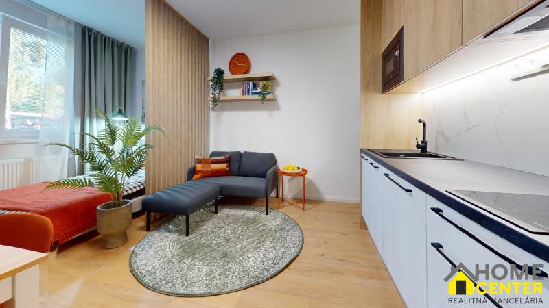 4879-Komarno-Zahradnicka-Living-Room.jpg