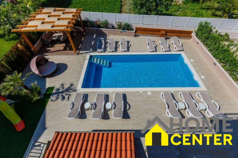 001-2033-09-Kastela-house-with-sea-view-for-sale.jpg