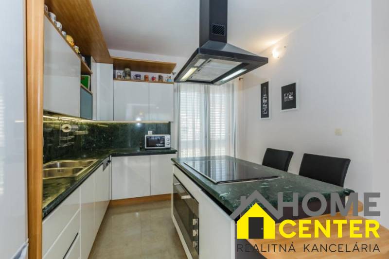 012-2033-09-Kastela-house-with-sea-view-for-sale.jpg