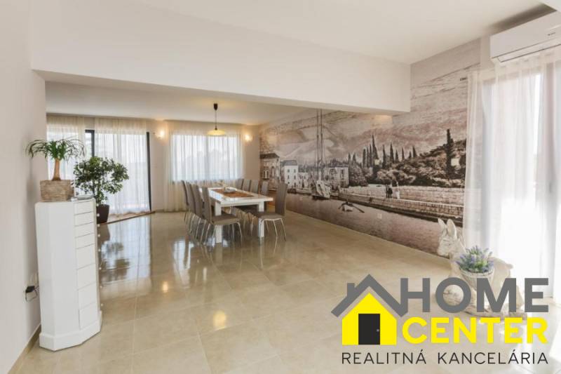 007-2033-09-Kastela-house-with-sea-view-for-sale.jpg