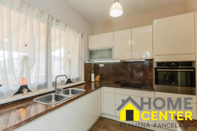 008-2033-09-Kastela-house-with-sea-view-for-sale.jpg