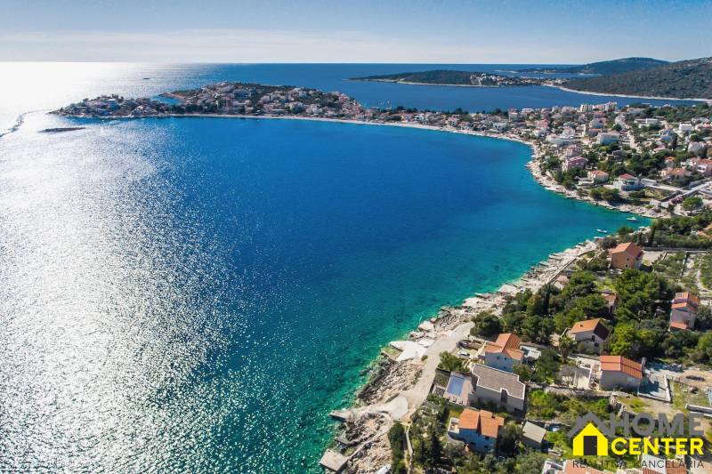 015-2022-400-rogoznica-attractive-villa-first-row-to-the-sea-for-sale.jpg