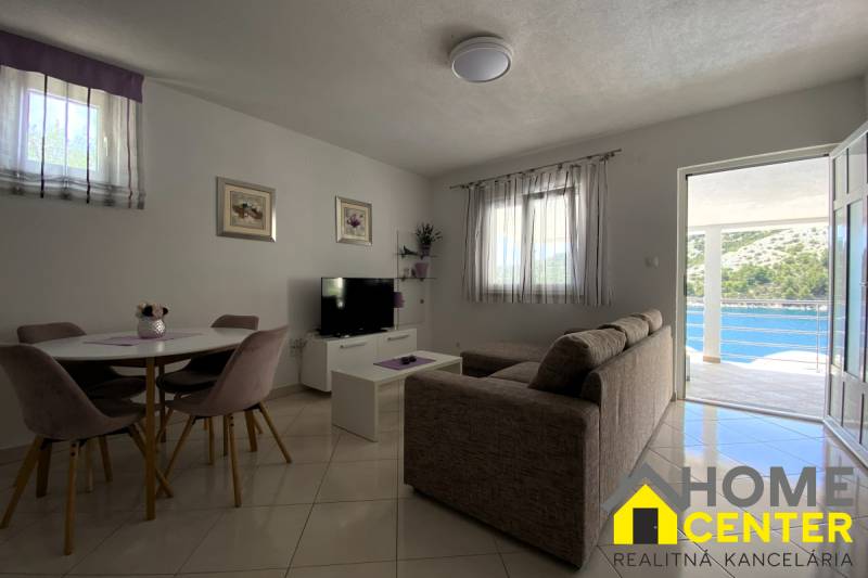 017-2044-56-Marina-Seafront-apartment-villa-for-sale.jpg