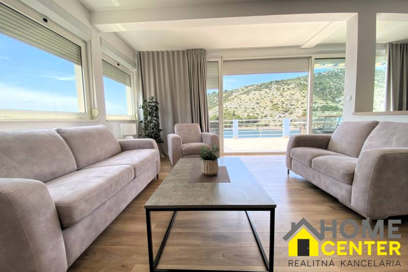 010-2044-56-Marina-Seafront-apartment-villa-for-sale.jpg