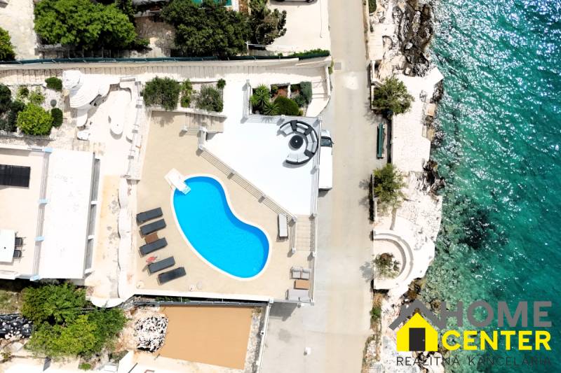 001-2044-56-Marina-Seafront-apartment-villa-for-sale.JPG