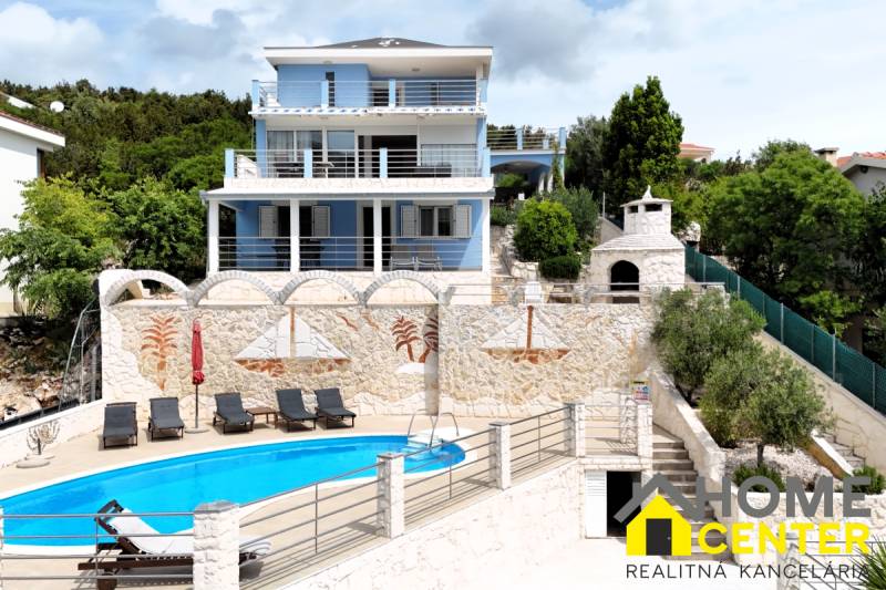 002-2044-56-Marina-Seafront-apartment-villa-for-sale.JPG