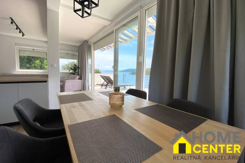 011-2044-56-Marina-Seafront-apartment-villa-for-sale.jpg