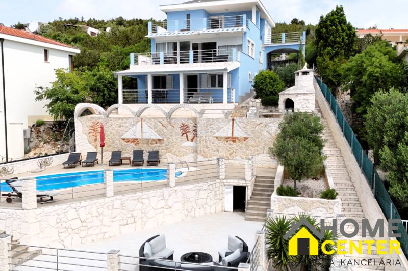 003-2044-56-Marina-Seafront-apartment-villa-for-sale.JPG