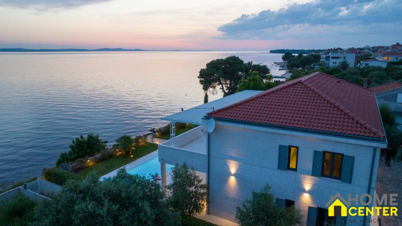 003-2022-448-zadar-beautiful-seafront-stone-villa-with-pool-for-sale.jpg