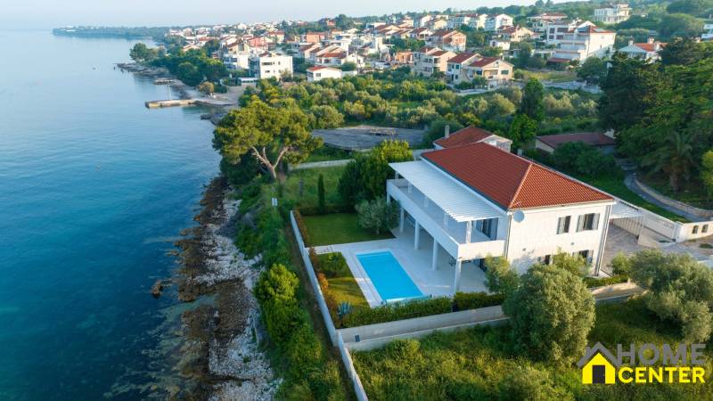 012-2022-448-zadar-beautiful-seafront-stone-villa-with-pool-for-sale.jpg