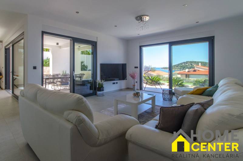 006-2022-392-rogoznica-newly-built-villa-with-sea-view-for-sale.jpg