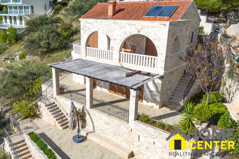 04-2013-197-Korcula-villa-seafront-for-sale.jpg