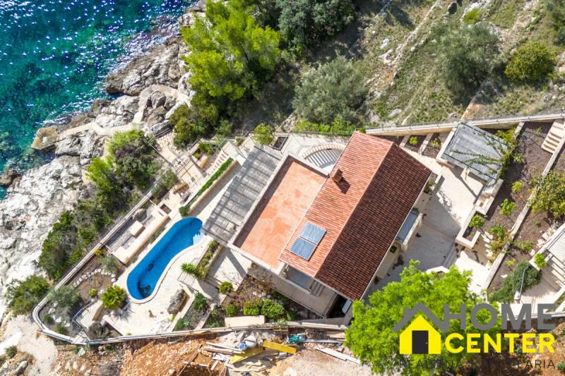 03-2013-197-Korcula-villa-seafront-for-sale.jpg