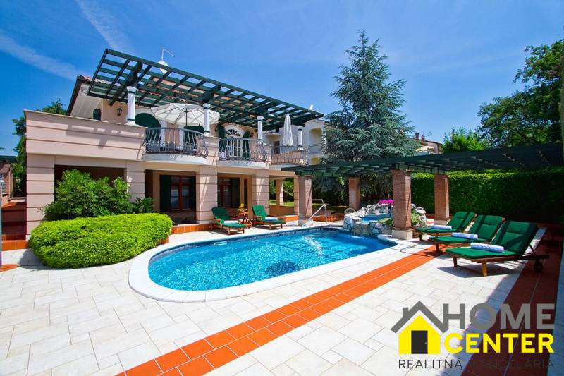 001-2022-408-Exclusive-villa-in-an-attractive-location.jpg