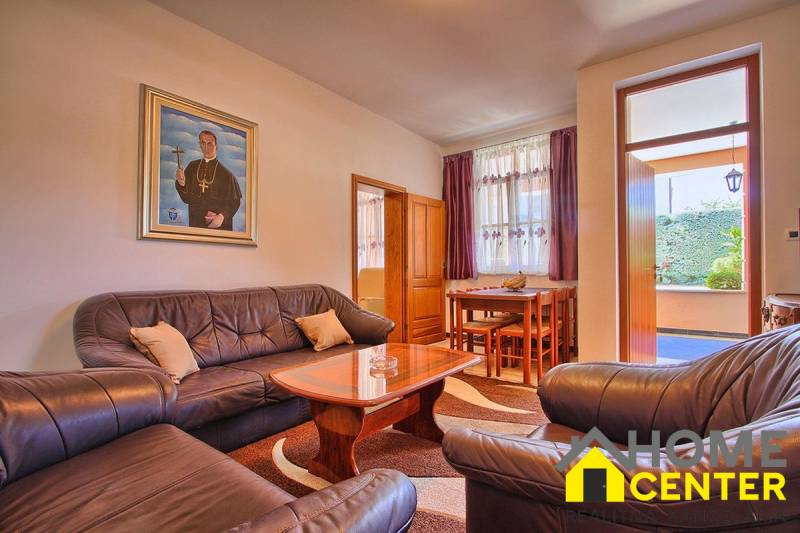 005-2022-408-Exclusive-villa-in-an-attractive-location.jpg