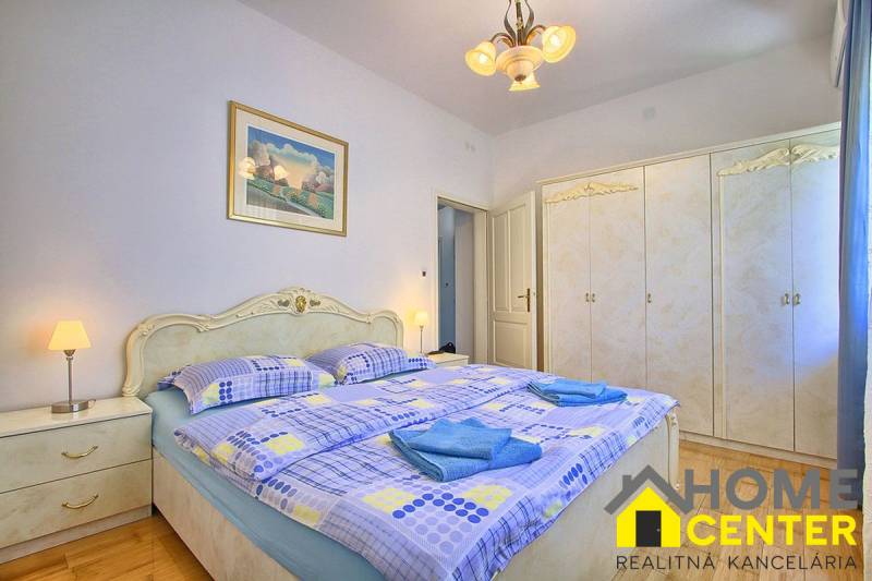 009-2022-408-Exclusive-villa-in-an-attractive-location.jpg