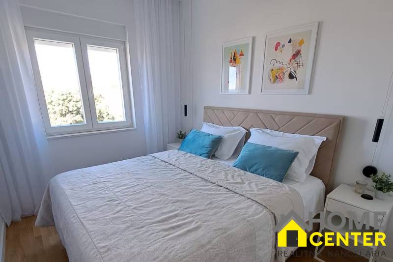 007-2035-245-Trogir-Modern-apartment-wirth-sea-view-and-swimming-pool-for-sale.jpg