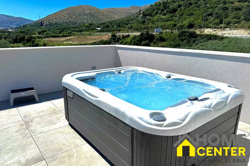 012-2035-245-Trogir-Modern-apartment-wirth-sea-view-and-swimming-pool-for-sale.jpg