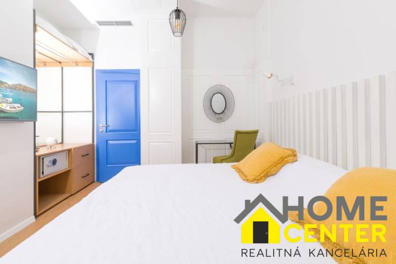 009-5056-30-Hvar-stone-villa-with-pool-for-sale.jpg