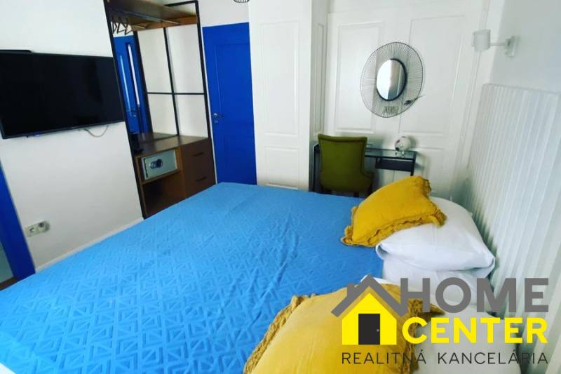 011-5056-30-Hvar-stone-villa-with-pool-for-sale.jpg