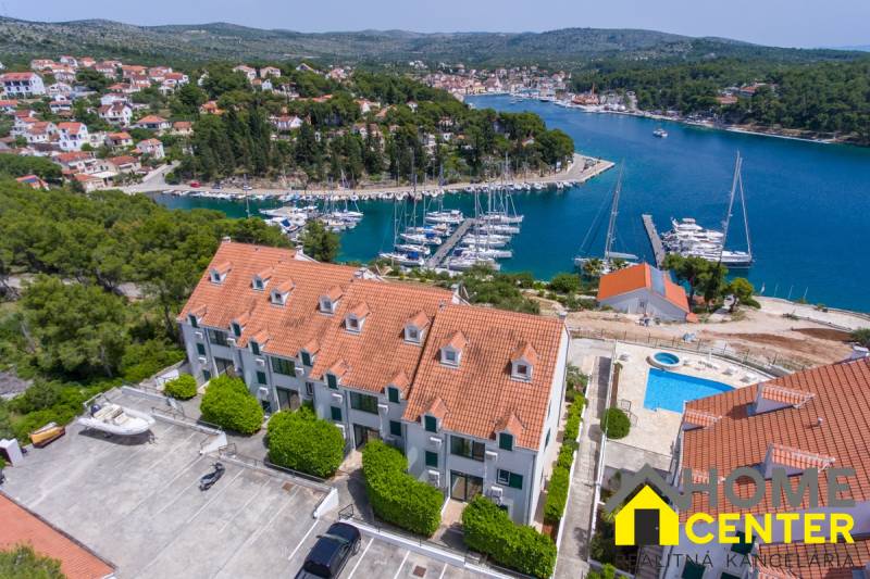 18-2013-240-Brac-apartment-by-the-sea-for-sale.jpg