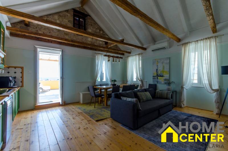 07-2013-238-Vis-Komiza-villa-seafront-for-sale.jpg