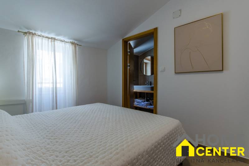 13-2013-238-Vis-Komiza-villa-seafront-for-sale.jpg
