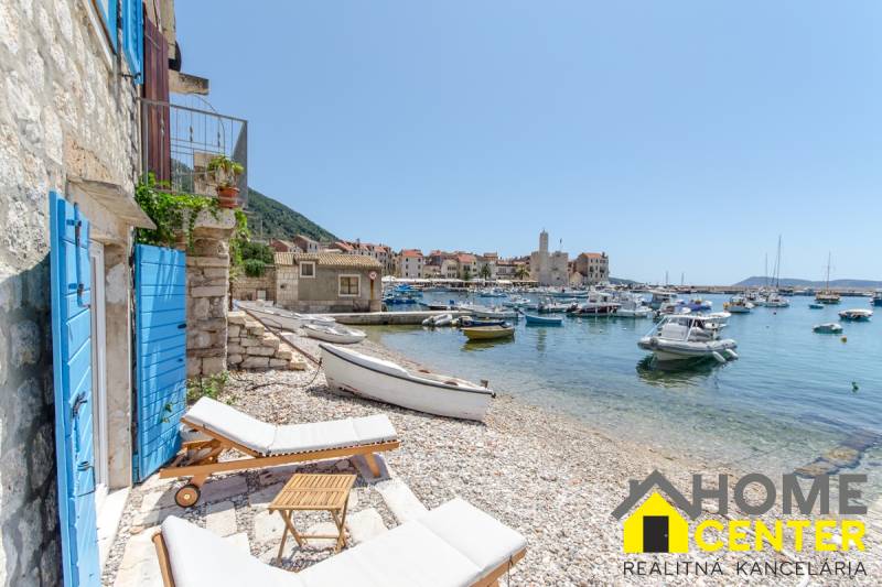 20-2013-238-Vis-Komiza-villa-seafront-for-sale.jpg