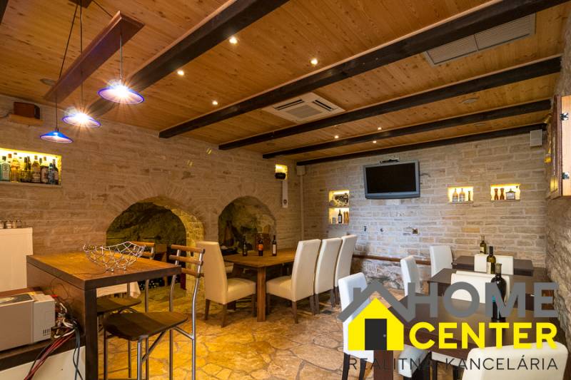 14-2024-11-Omis-riviera-Stone-house-sea-view-for-sale.jpg