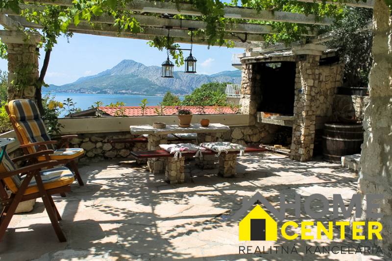 05-2024-11-Omis-riviera-Stone-house-sea-view-for-sale.jpg