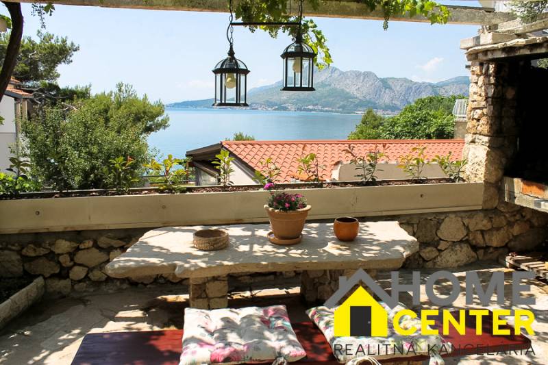 07-2024-11-Omis-riviera-Stone-house-sea-view-for-sale.jpg