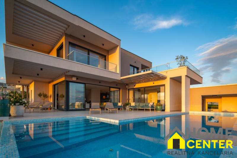 001-2022-421-Primosten-Luxury-Villa-In-A-Dominant-Location-with-a-sea-view.jpg