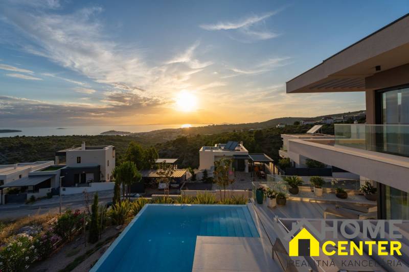 002-2022-421-Primosten-Luxury-Villa-In-A-Dominant-Location-with-a-sea-view.jpg