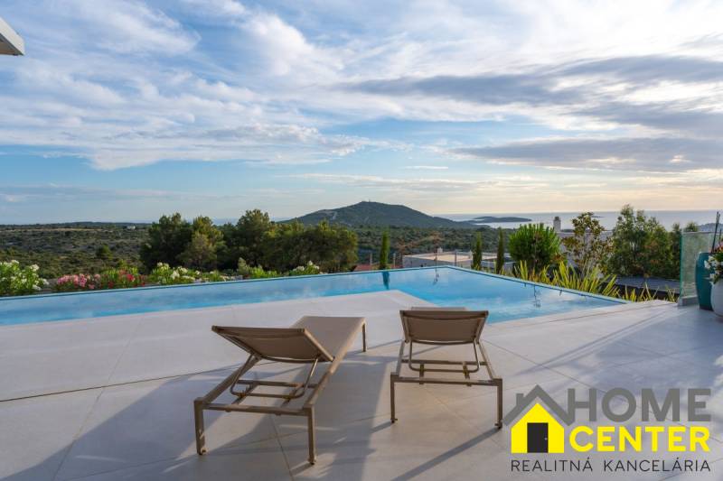 016-2022-421-Primosten-Luxury-Villa-In-A-Dominant-Location-with-a-sea-view.jpg