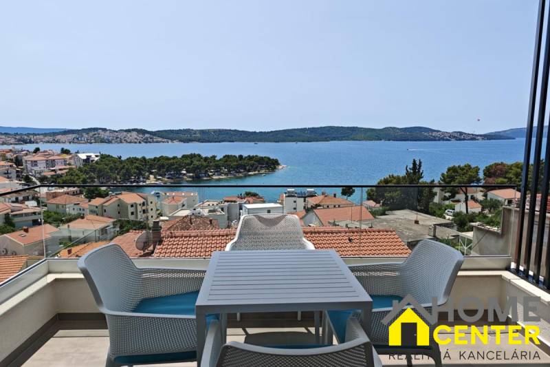 001-2035-257-Trogir-Luxury-penthouse-with-an-open-sea-view-for-sale.jpg