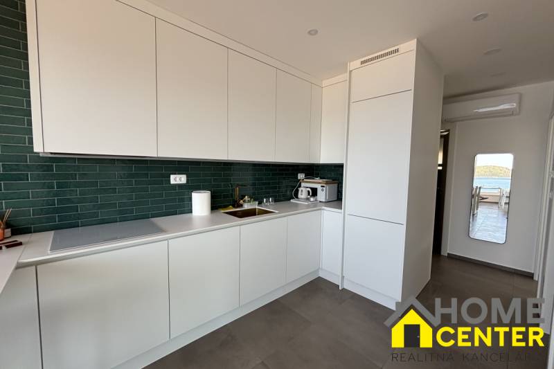 009-2035-257-Trogir-Luxury-penthouse-with-an-open-sea-view-for-sale.jpg