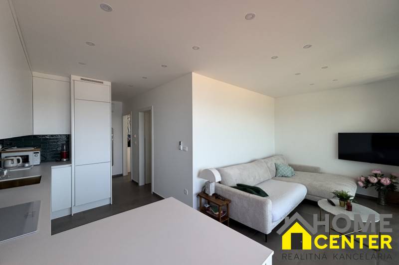 005-2035-257-Trogir-Luxury-penthouse-with-an-open-sea-view-for-sale.jpg