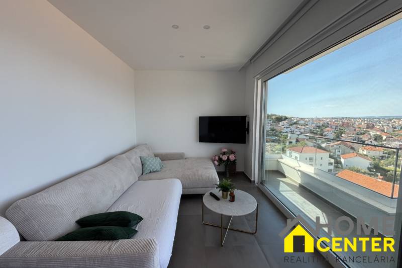 003-2035-257-Trogir-Luxury-penthouse-with-an-open-sea-view-for-sale.jpg