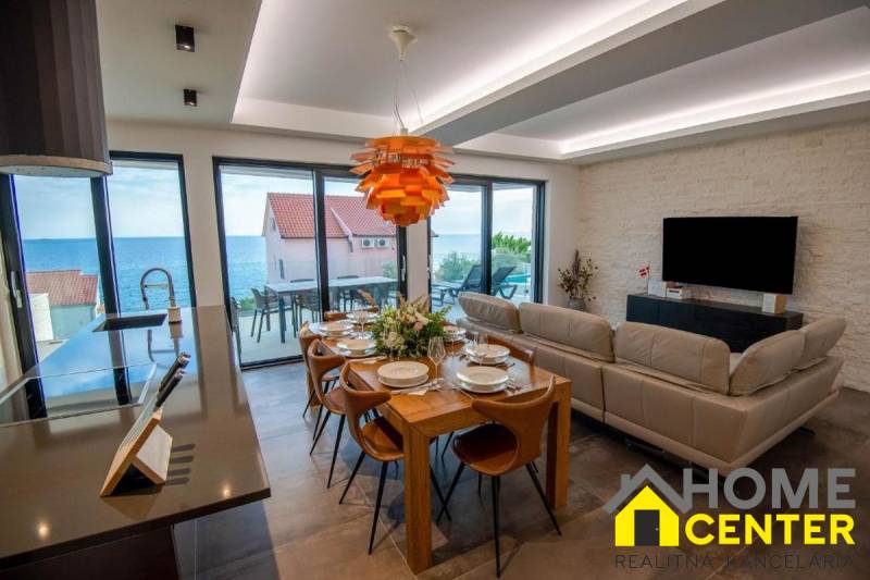 006-2029-108-primosten-modern-villa-with-pool-and-sea-view-for-sale.jpg