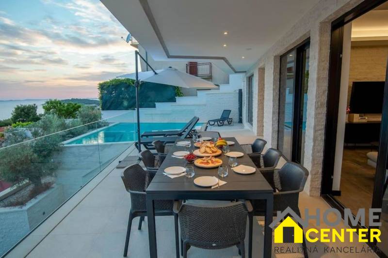 005-2029-108-primosten-modern-villa-with-pool-and-sea-view-for-sale.jpg