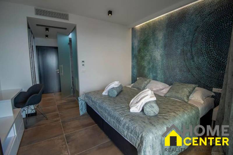 012-2029-108-primosten-modern-villa-with-pool-and-sea-view-for-sale.jpg