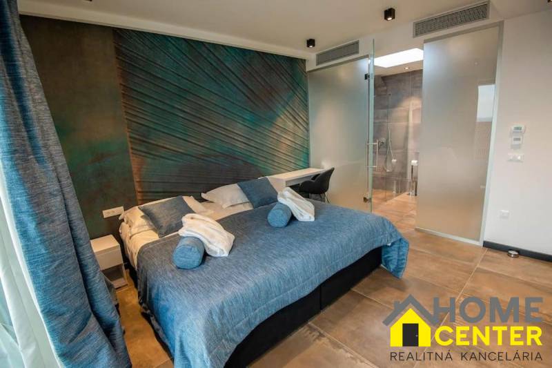 014-2029-108-primosten-modern-villa-with-pool-and-sea-view-for-sale.jpg