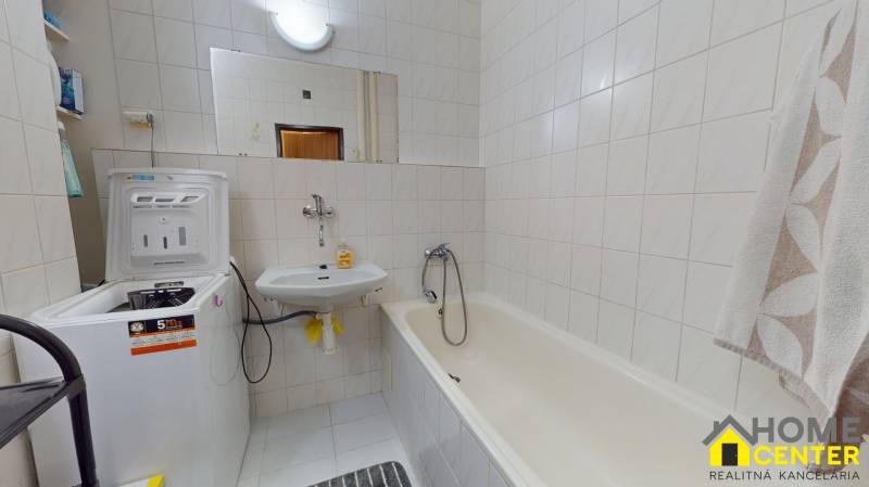 NA-PREDAJ-2-IZBOVY-TEHLOVY-BYT-NA-UL-PETOFIHO-KOMARNO-01292026_085301 – kópia – kópia.jpg