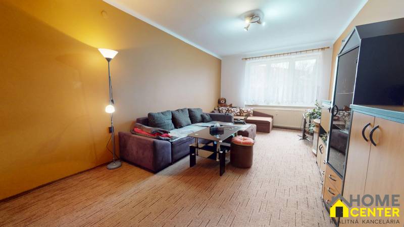 NA-PREDAJ-2-IZBOVY-TEHLOVY-BYT-NA-UL-PETOFIHO-KOMARNO-01292026_085503 – kópia – kópia.jpg