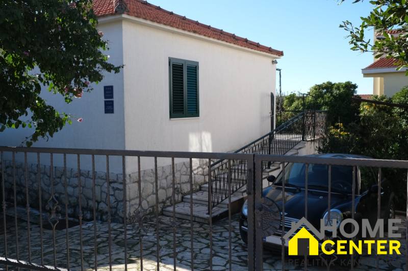 020-2035-151-Ciovo-Family-house-near-the-sea-sale.JPG