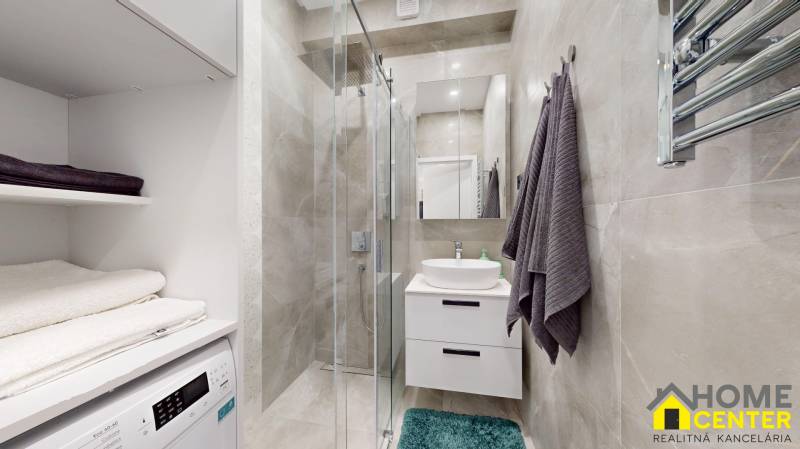 NOVOSTAVBA-NA-PRENAJOM-LUXUSNY-3-IZBOVY-BYT-S-PRIESTRANNOU-TERASOU-KOMARNO-02072026_180435.jpg