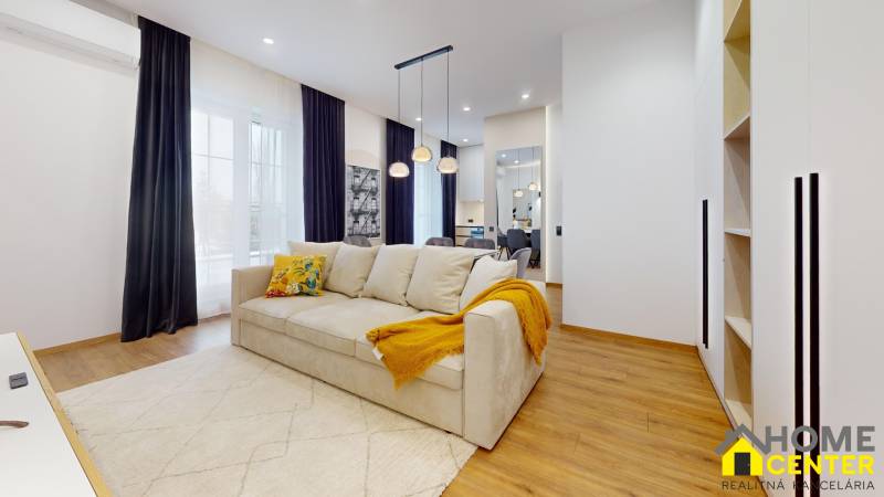 NOVOSTAVBA-NA-PRENAJOM-LUXUSNY-3-IZBOVY-BYT-S-PRIESTRANNOU-TERASOU-KOMARNO-Living-Room.jpg